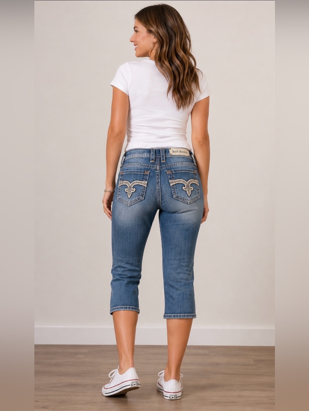 ROCK REVIVAL Angela Capri Jeans With Embellished Pockets